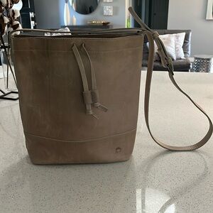 Able Local + Global leather pursue